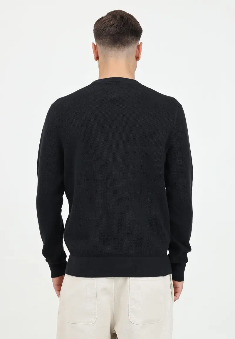 Maglioncino girocollo nero da uomo con ricamo bandierina miniatura 2