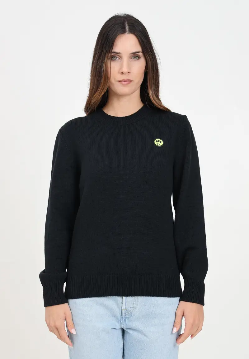 Maglioncino girocollo nero per donna e bambina rifinito da patch logo