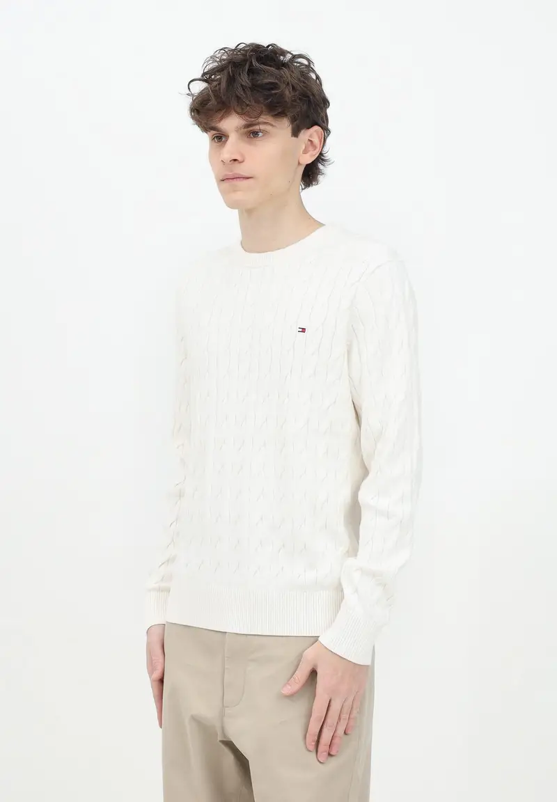 Maglioncino girocollo panna da uomo con ricamo bandierina