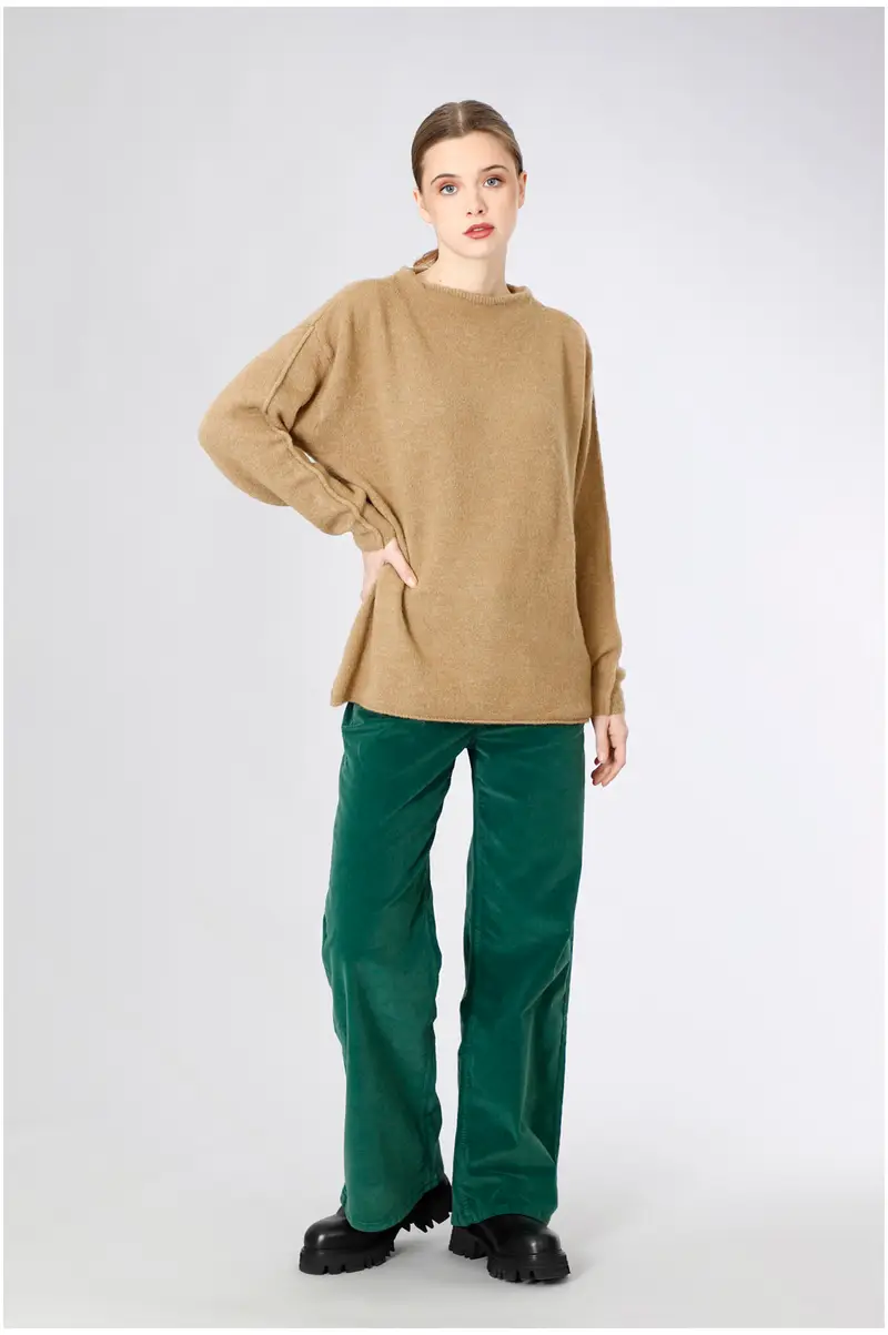 maglione collo a vulcano cammello s