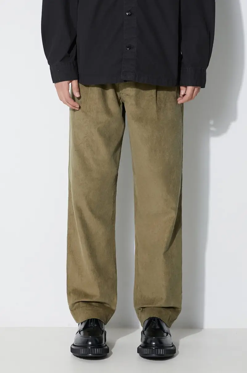 pantaloni in velluto a coste Loose Chino colore verde 4568.OLIVE