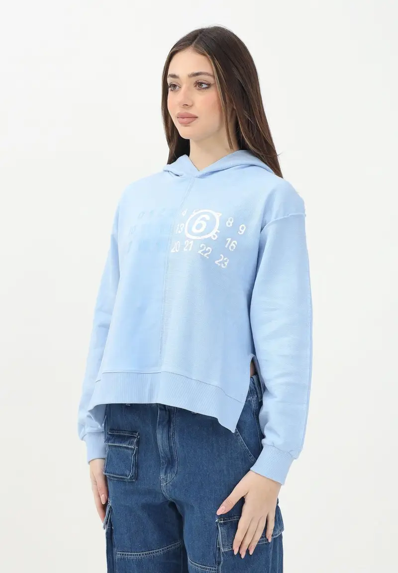 MAISON MARGIELA Felpa con cappuccio azzurra per donna, ragazze e bambine rifinita da grafica "Stamp Numbers"