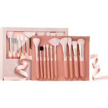 Revolution PRO x Influencer Overnight Full Beat Brush Set & Roll - Set di pennelli