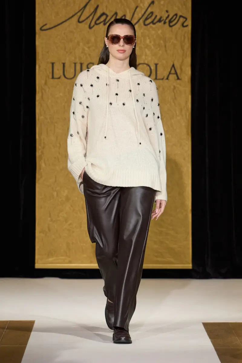 MAGLIA JOGGER RICAMATA A MANO Donna