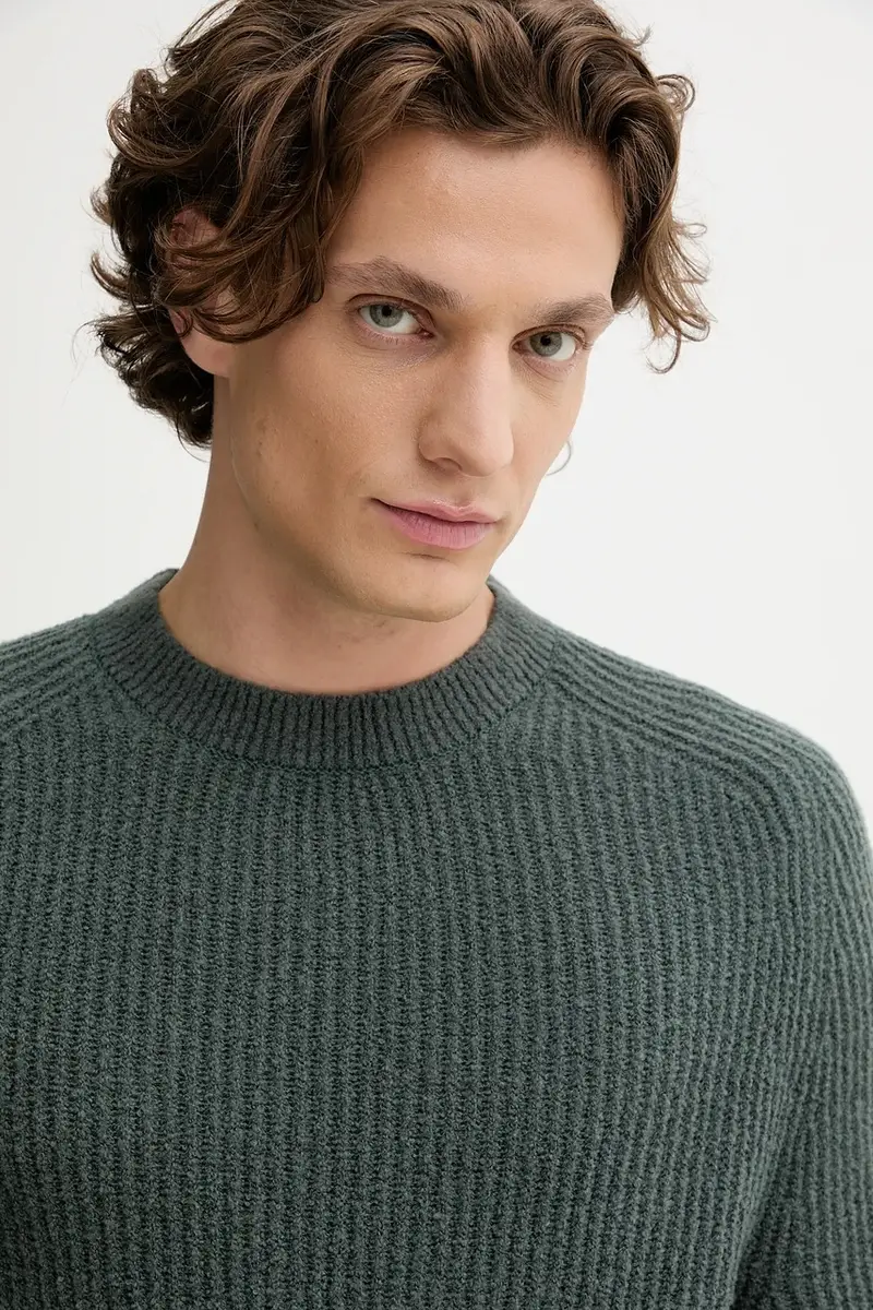 maglione con lana colore verde 529506860144 miniatura 4