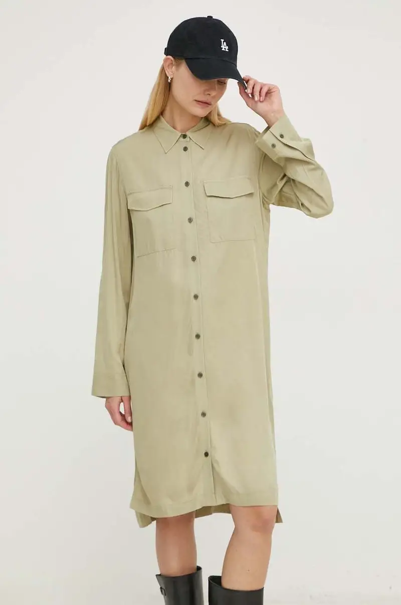 vestito colore verde