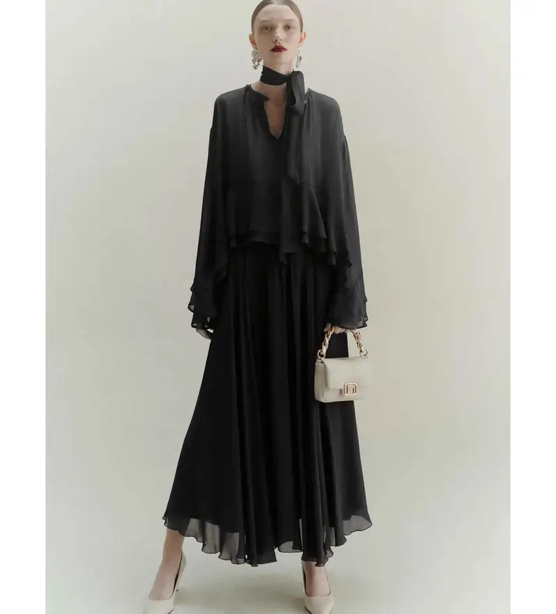 per donna 2523116041200 Camicetta Prisca in georgette nera (40), Granata, Viscosa, Manica lunga