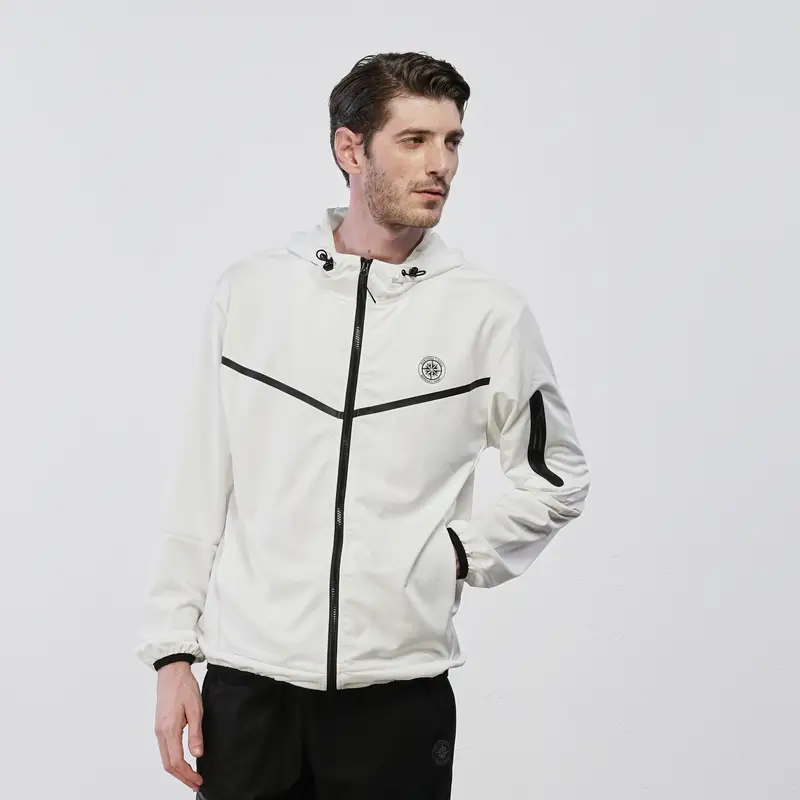 Felpa bianca sportiva da uomo in tessuto tecnico con tasche e cappuccio