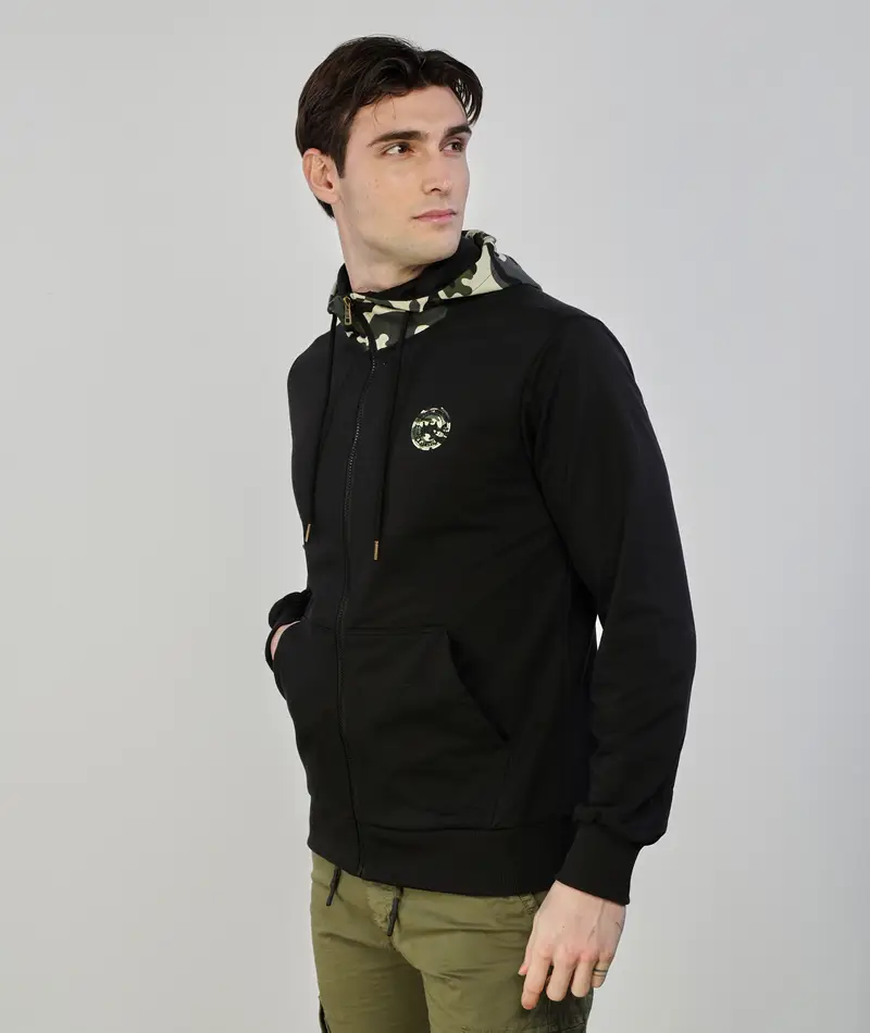 Felpa nera con dettagli in fantasia mimetica