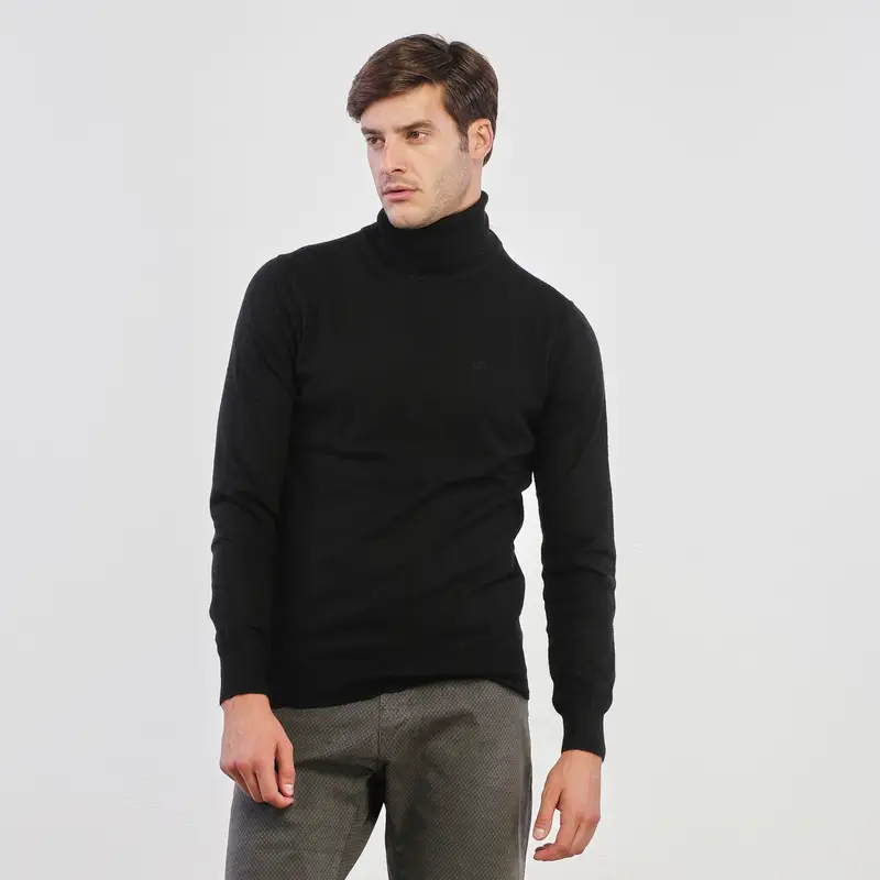 Maglioncino dolcevita nero