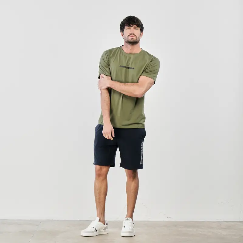 Shorts blu in tessuto sportivo con tasche e coulisse