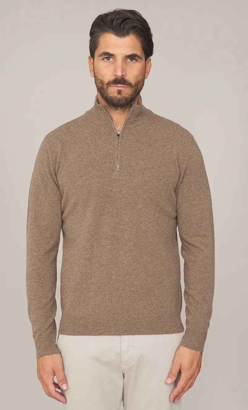 Maglia lupo zip masq in pura lana, colore fango