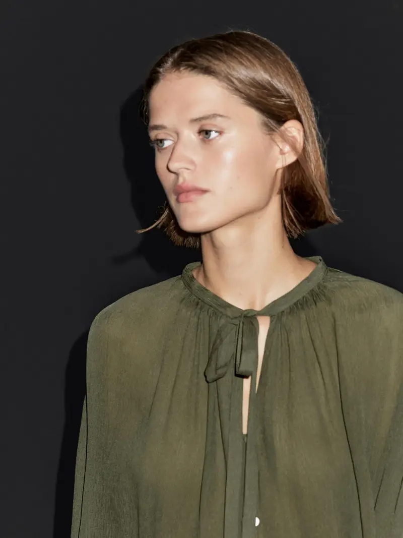 Camicetta A Mantella Con Dettaglio Di Allacciature - Verde - - Massimo Dutti - Femminile