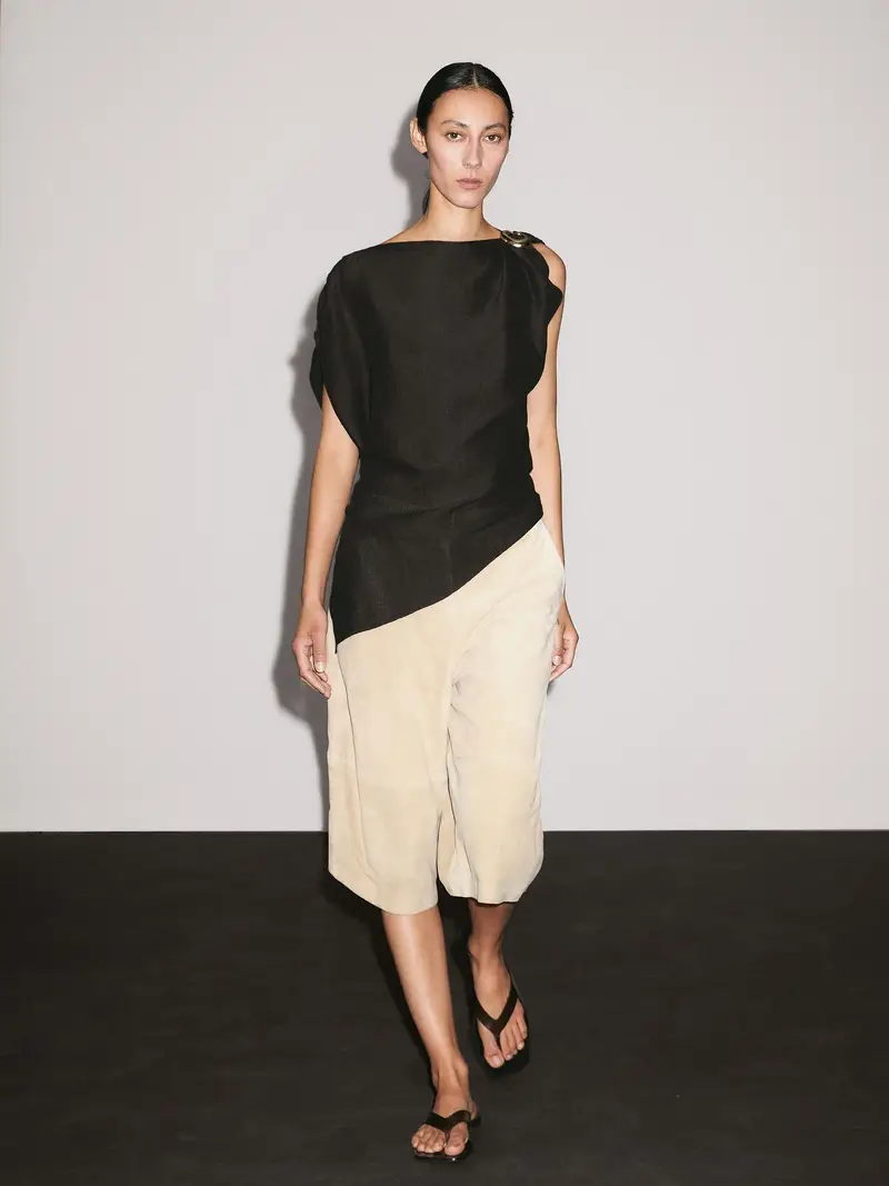 Camicetta Con Spilla In Misto Lino - Marrone - - Massimo Dutti - Femminile