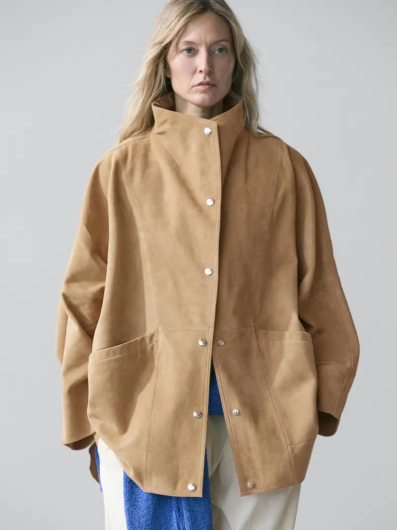 Mantella Con Bottoni In Pelle Scamosciata - Sabbia - - Massimo Dutti - Femminile