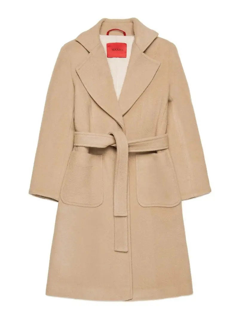 . Cappotto in lana beige con cintura in vita