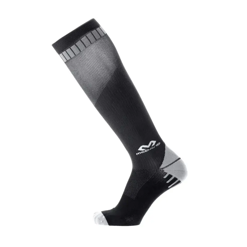 Un paio di calze a compressione per bambini McDavid Active Elite