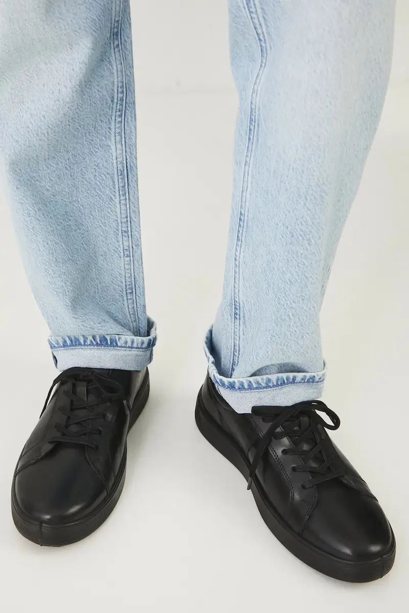 sneakers in pelle uomo colore nero