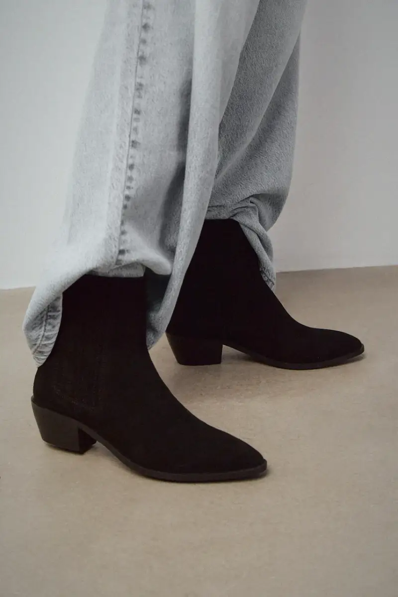 stivaletti alla caviglia in camoscio Nero