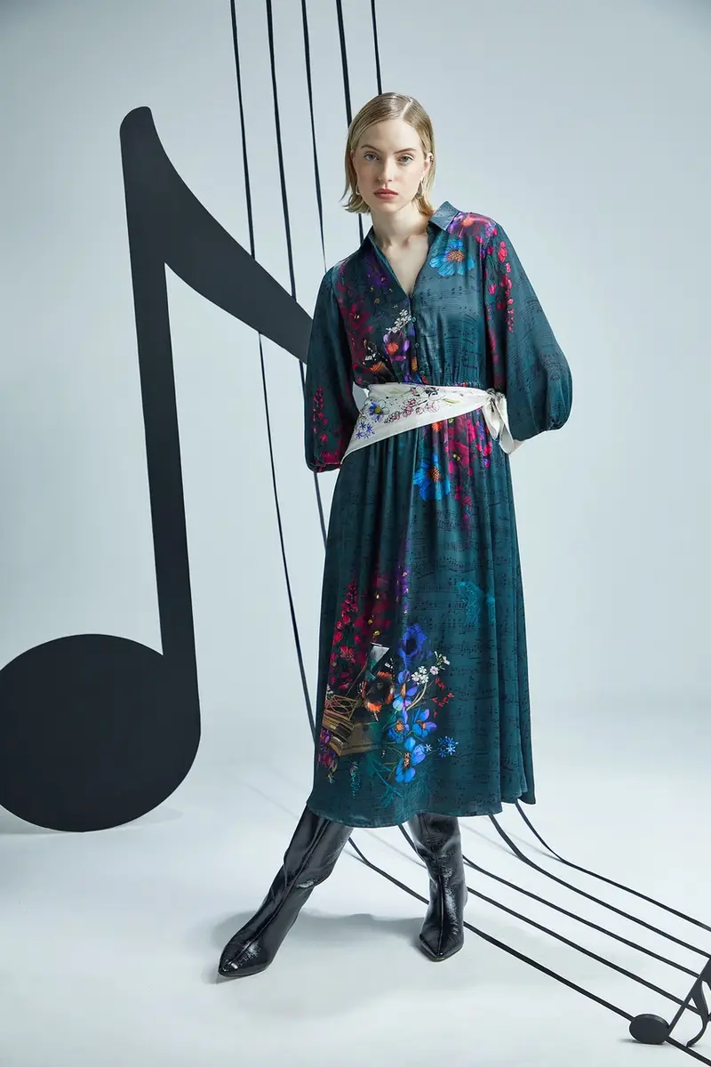 Medicine Vestito lungo blu con dettagli floreali