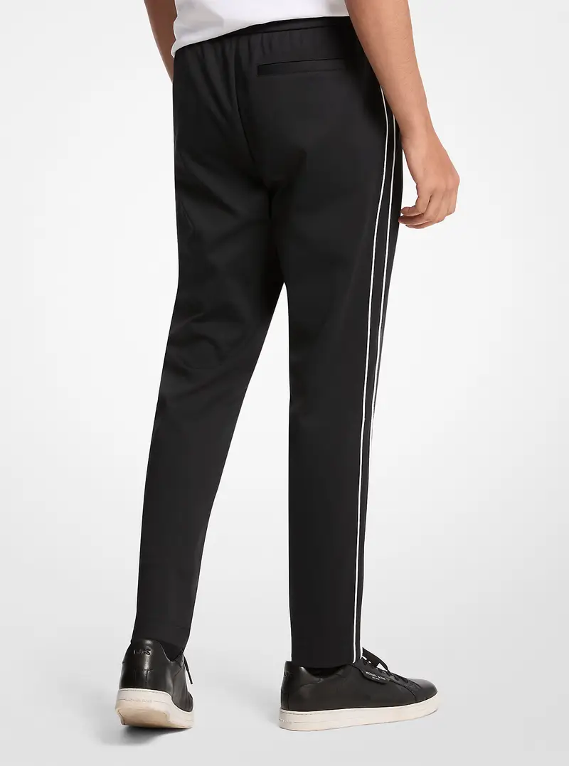MK Pantaloni sportivi in nylon stretch con profili a contrasto - Nero - Michael Kors miniatura 2