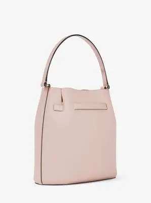 MK Borsa a secchiello convertibile Carson media in pelle martellata - Rosa - Michael Kors miniatura 2