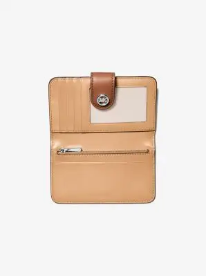 Portafoglio MK Pop Charm medio in pelle martellata - Michael Kors Marrone miniatura 2