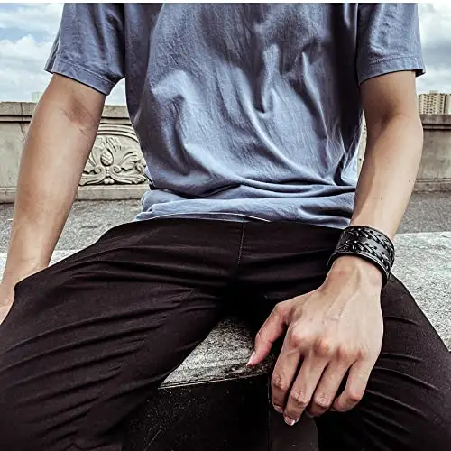 MILAKOO Bracciale di pelle a fascia larga con borchie metalliche nero con borchie di metallo in stile motociclista punk miniatura 2