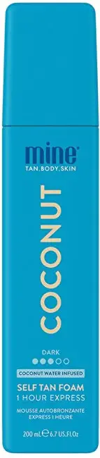 Schiuma autoabbronzante all'acqua di cocco per un'abbronzatura ultra scura 200 ml