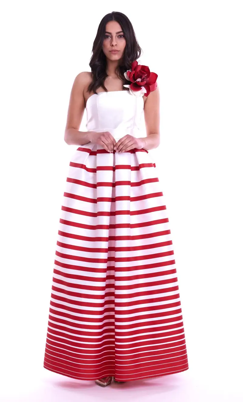 Abito lungo mischalis con righe orizzontali, colore bianco