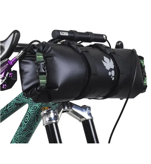 Trunk 8 WP - borsa manubrio Black