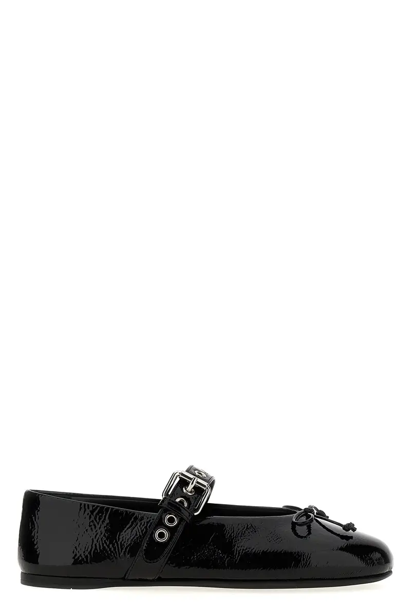 Ballerina Fibbia E Fiocco Nero