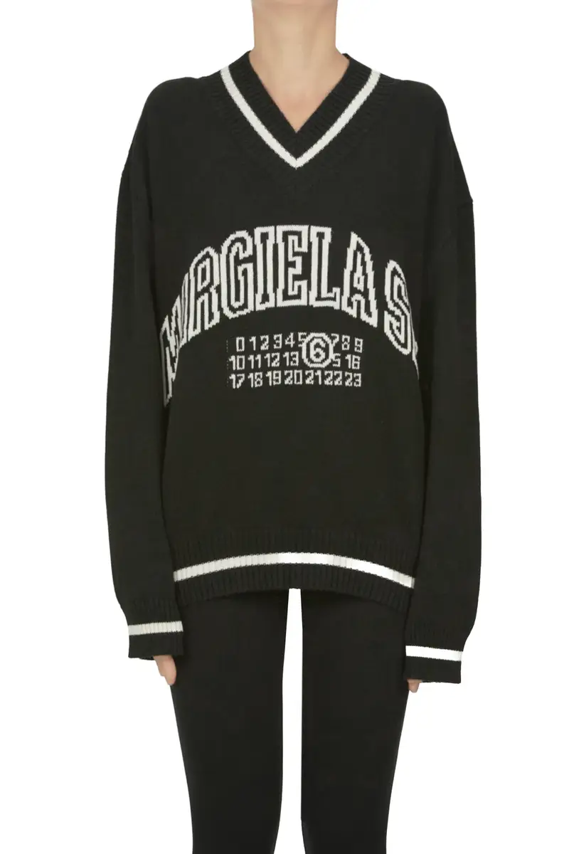 Pullover stile college