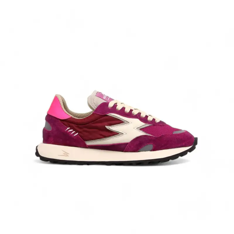 Sneaker Hype Lampone