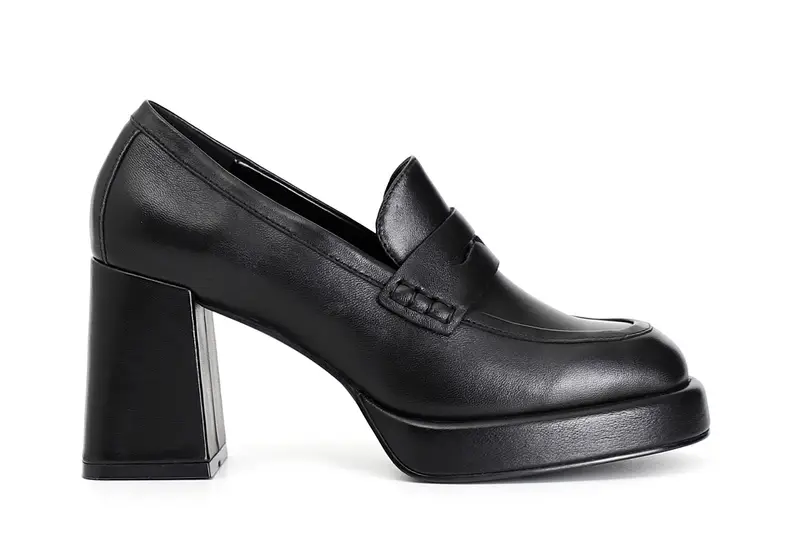 mocassino donna in pelle con plateau nero