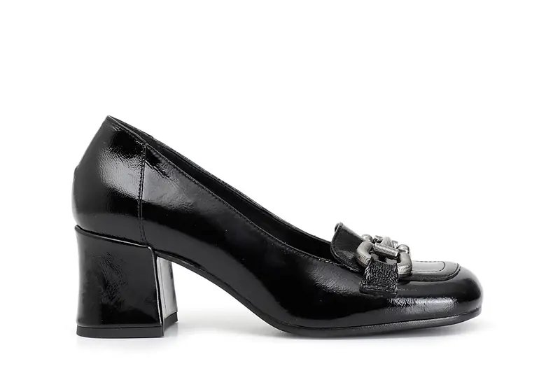 mocassino donna in vernice con morsetto nero 38