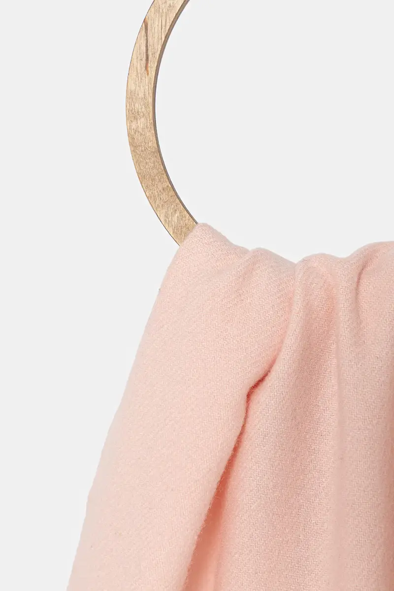 sciarpa in lana colore rosa con applicazione M3330 30835 miniatura 2