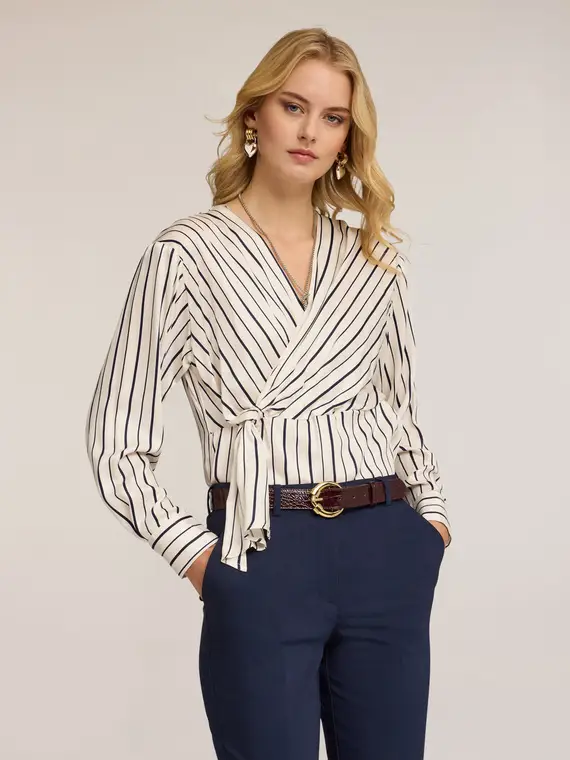 Blusa a righe con motivo a nodo Donna, Bianco miniatura 3