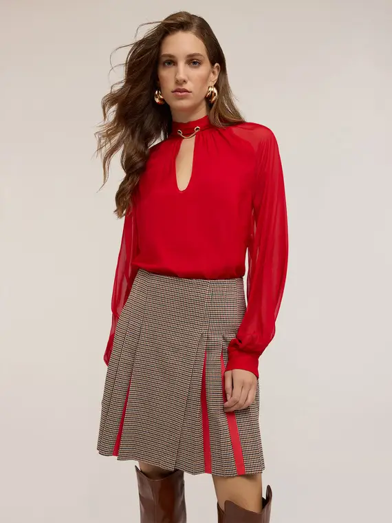 Blusa in chiffon con dettaglio metallico Donna, Rosso miniatura 3