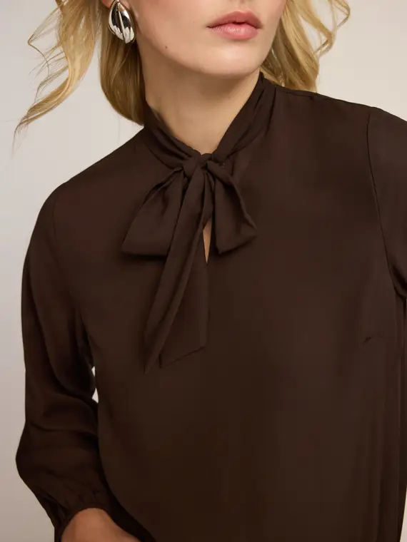 Blusa in georgette con fiocco Donna, Marrone miniatura 3