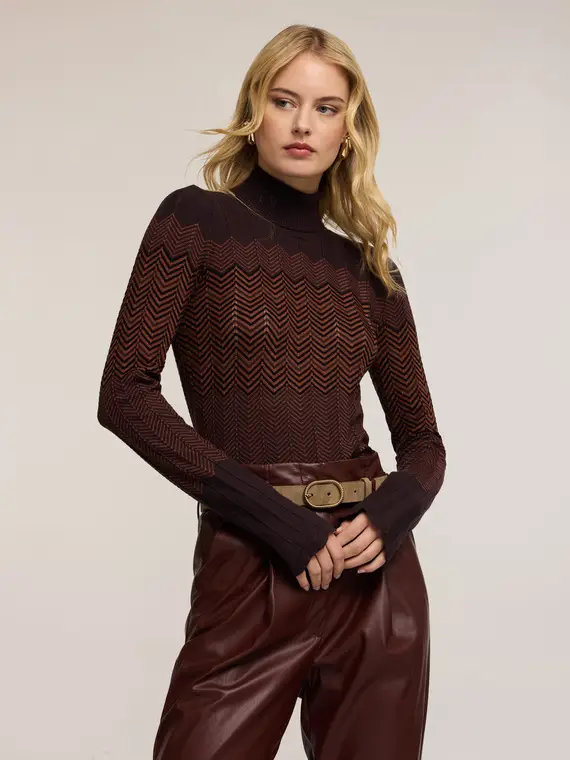 Dolcevita a coste con motivo chevron Donna, Marrone miniatura 3