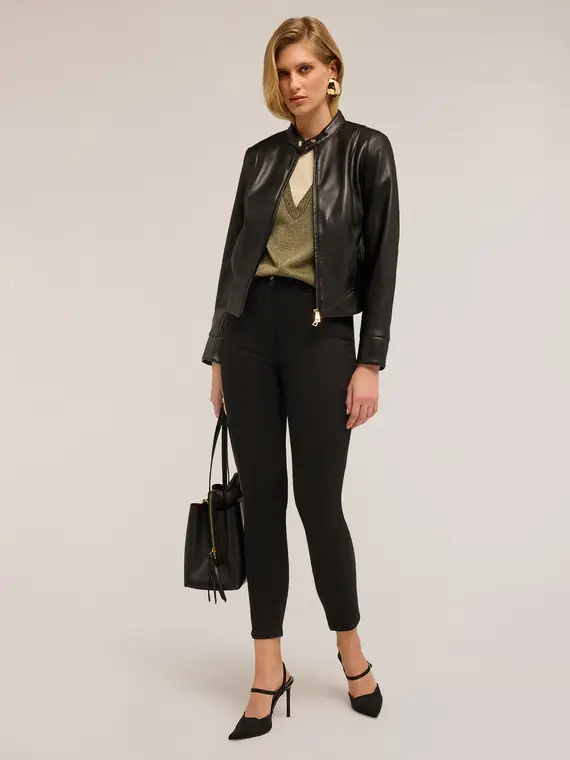 Giacca in tessuto spalmato con tagli shaping Donna, Nero