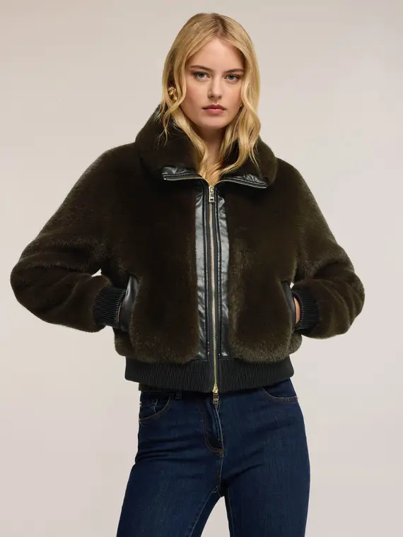 Giubbotto effetto peluche con inserti Donna, Verde militare