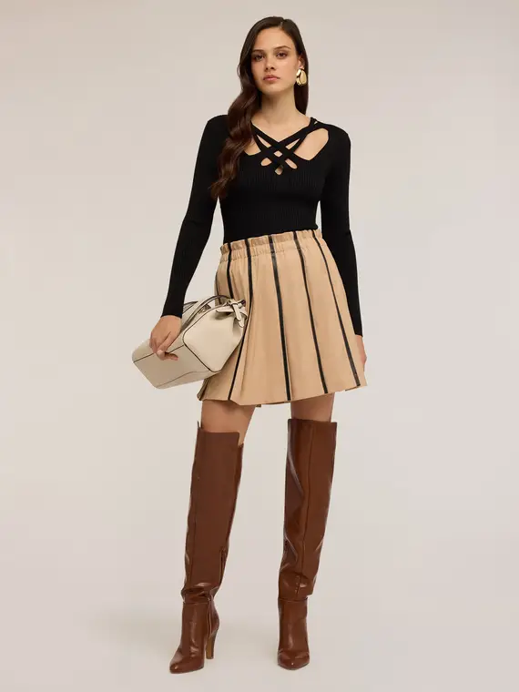 Maglia a coste con scollo lavorato Donna, Nero miniatura 3