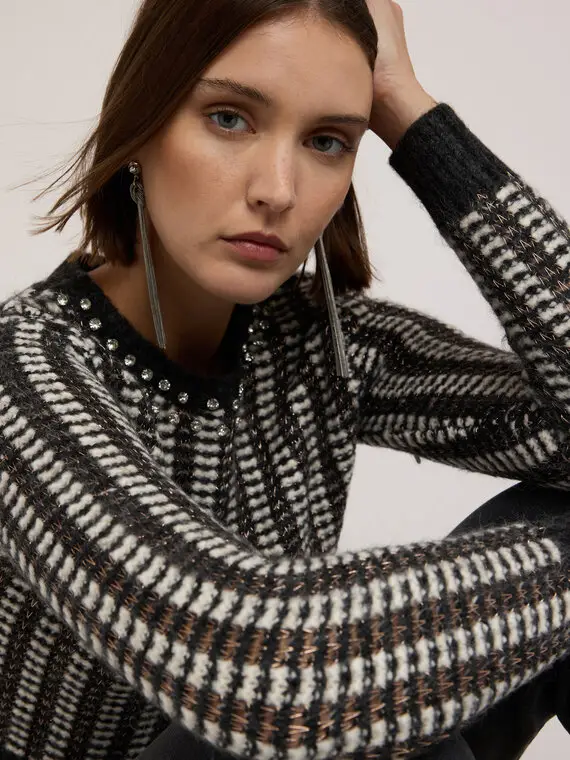 Maglia jacquard con applicazioni Donna