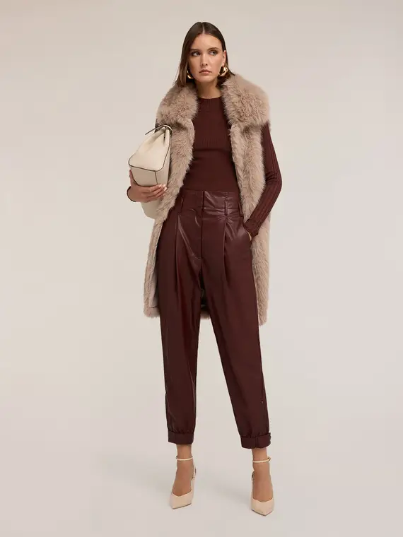 Pantaloni con pinces in tessuto spalmato Donna, Marrone miniatura 3