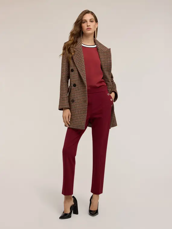 Pantaloni regular con motivo occhielli Donna, Bordeaux