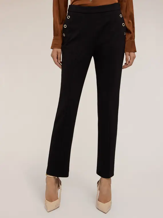 Pantaloni regular con motivo occhielli Donna, Nero miniatura 3