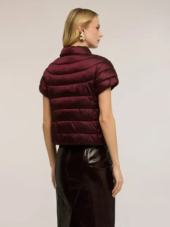 Piumino lightweight a maniche corte Donna, Bordeaux miniatura 2
