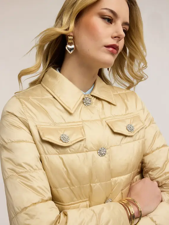 Piumino lightweight corto con bottoni gioiello Donna, Beige miniatura 3